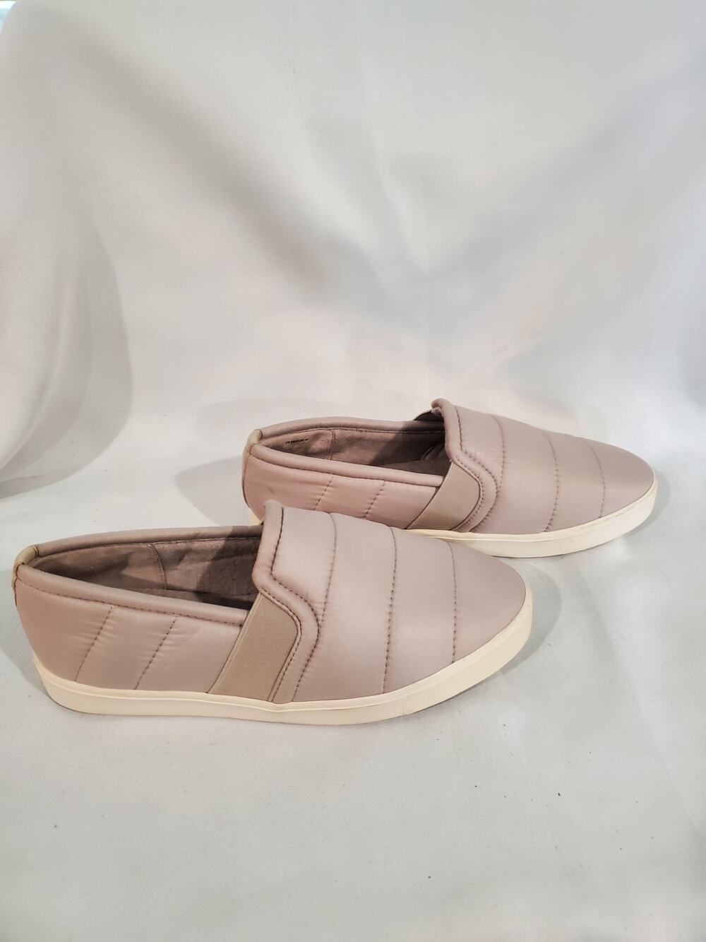 Vince Blair quilted slip on shoes size9. S69